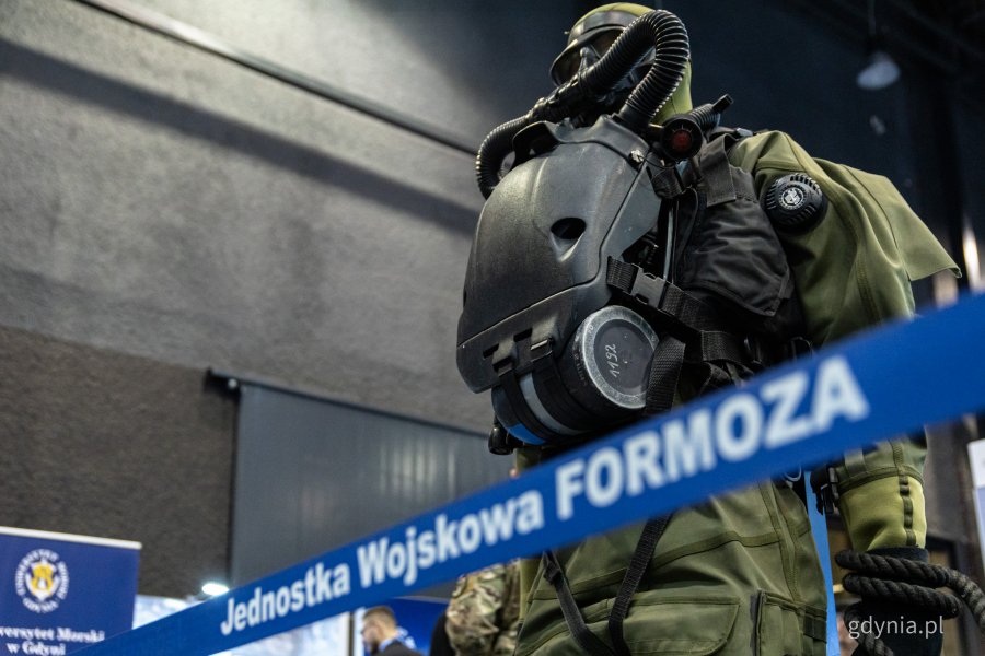 Strefa wystawców. Pierwszy dzień 23. Międzynarodowych Targów Morskich i Militarnych BaltExpo w AmberExpo (fot. Kamil Złoch)
