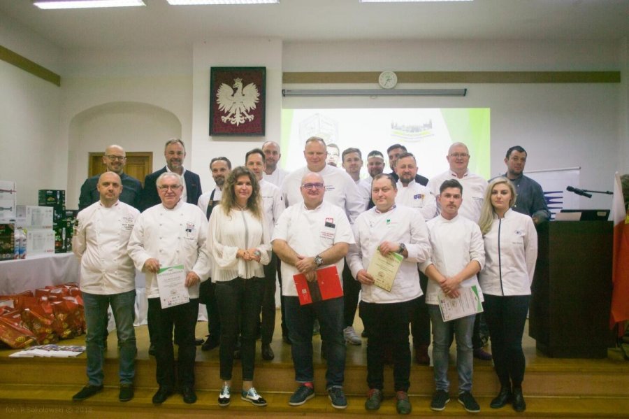 Uczennice Zespołu Szkół Hotelarsko-Gastronomicznych w Gdyni zdobyły Grand Prix V Ogólnopolskiego Konkursu Kulinarnego „Literacka Kuchnia”, fot. ZSHG w Gdyni