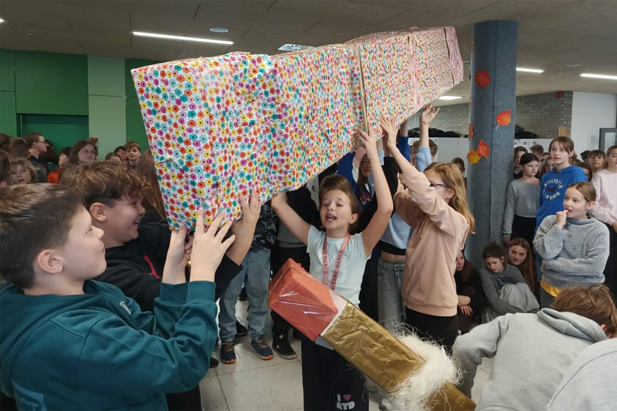 Szkolny Festiwal Nauki w Gdyni! Na zdjęciu prezentacje w SP 37 (fot. SP 37)    