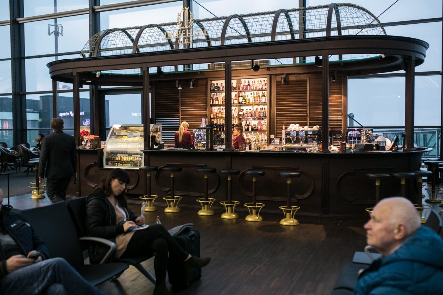 Nowe sklepy i restauracje na lotnisku w Gdańsku // fot. Karol Stańczak