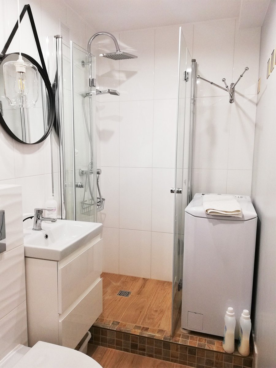 Łazienka z prysznicem w obiekcie Apartament Studio u Stańczyka