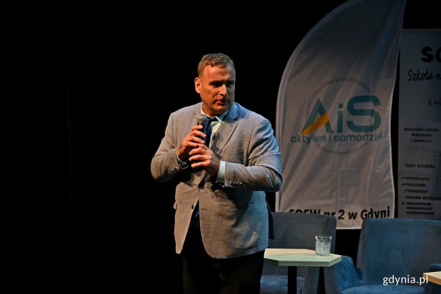 Dariusz Majorek - dyrektor pomorskiego oddziału PFRON-u podczas II Gdyńskiego Forum Środowisk Działających na rzecz Osób z Niepełnosprawnościami
