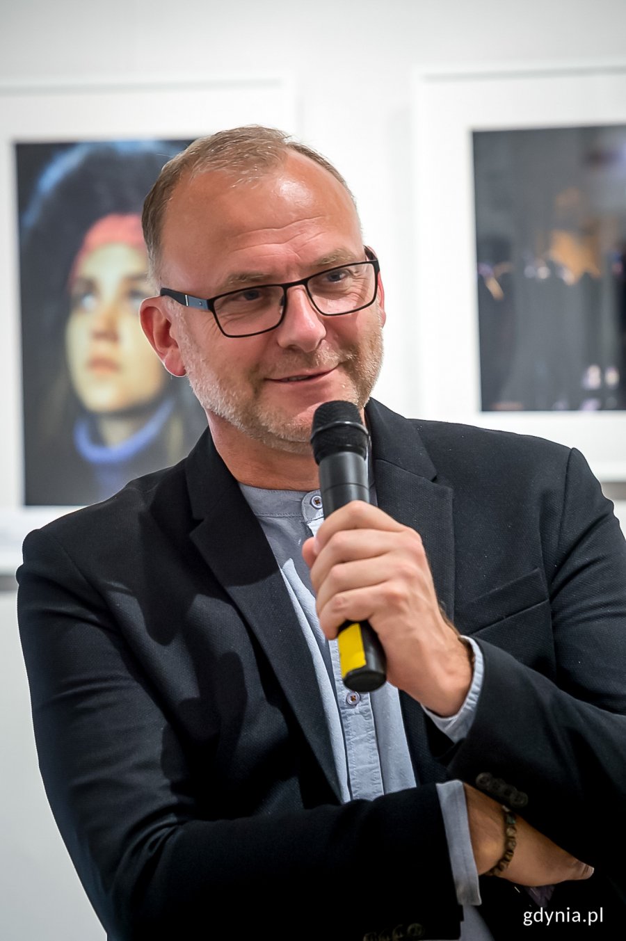 5 września w Ratuszu Staromiejskim w Gdańsku odbył się wernisaż wystawy oraz uroczystość wręczenia nagród XXIII Pomorskiego Konkursu Fotografii Prasowej Gdańsk Press Photo 2019 im. Zbigniewa Kosycarza. Na zdjęciu Michał Guć, wiceprezydent Gdyni  // fot. Dawid Linkowski