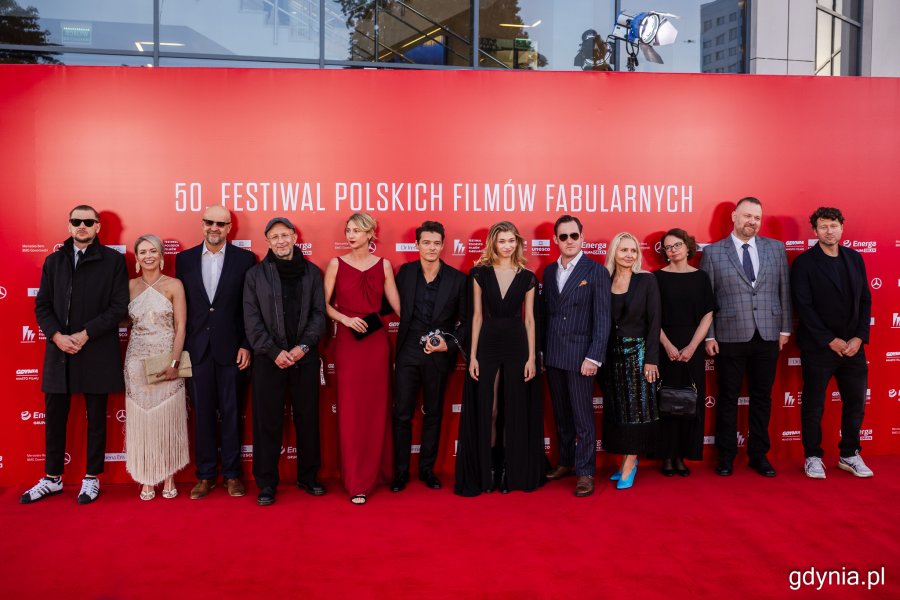 "Wielka Warszawska". Ceremonia czerwonego dywanu poprzedzająca sobotnią galę 50. Festiwalu Polskich Filmów Fabularnych w Gdyni (fot. Karol Stańczak)