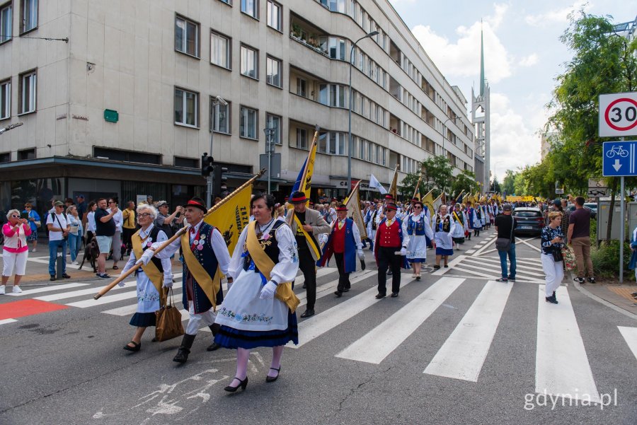 Przemarsz ulicami miasta (fot. Paweł Budziński)
