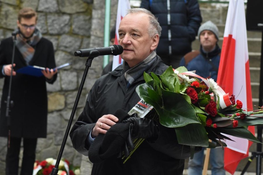 Odsłonięcie tablicy Pamięci Ofiar Stutthof na cmentarzu witomińskim // fot. Lechosław Dzierżak