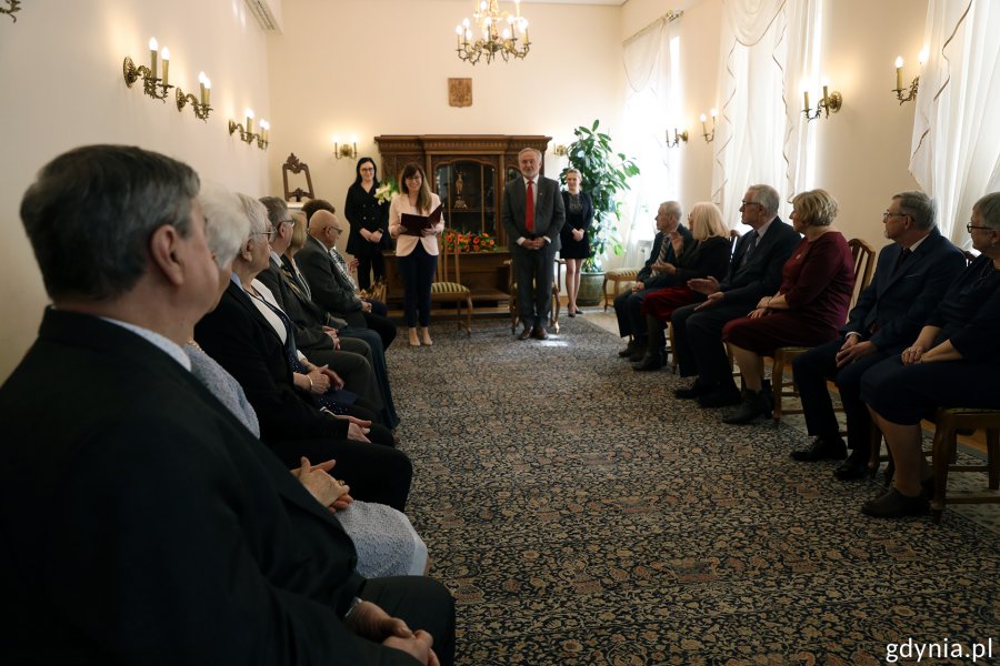 Prezydent Wojciech Szczurek wraz z nagrodzonymi / fot. Michał Kozłowski 