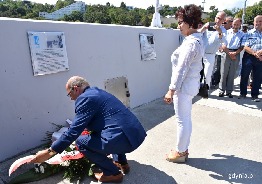 Odsłonięcie tablicy prof. Czesława Marchaja w alei Żeglarstwa Polskiego w Gdyni // fot. Magdalena Czernek 