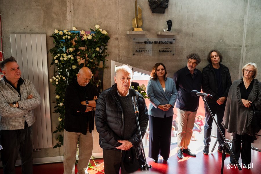 Odsłonięcie tablicy upamiętniającej Leszka Kopcia w Gdyńskim Centrum Filmowym (fot. Karol Stańczak)