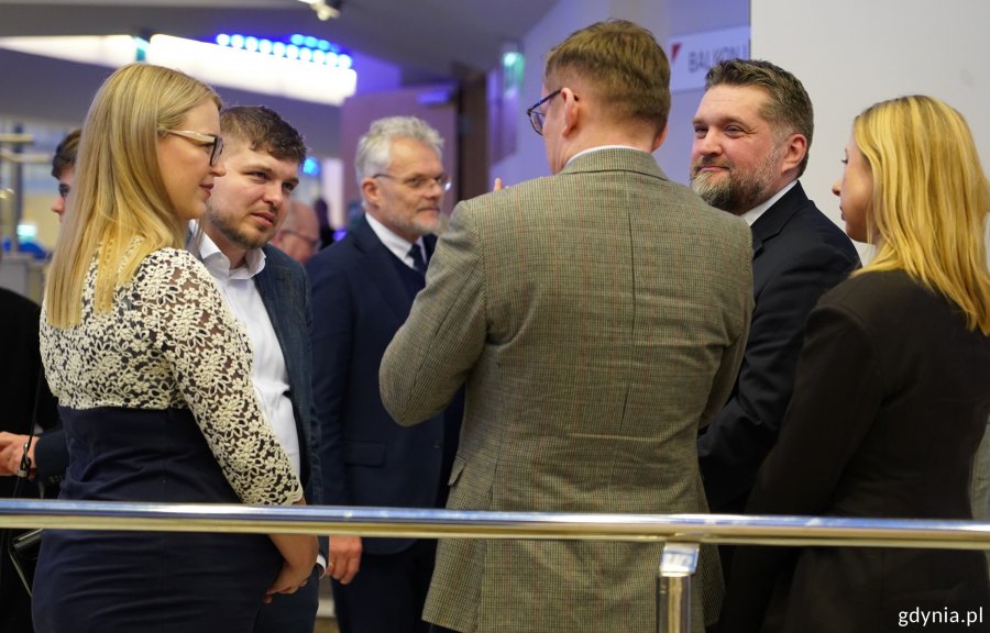 Na zdjęciu m.in. przewodniczący RMG Tadeusz Szemiot i radny Gdyni Dominik Aziewicz