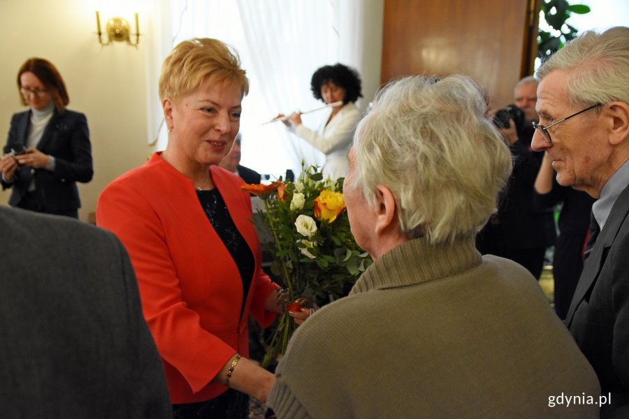 Pamiątkowe Medale za Długoletnie Pożycie Małżeńskie z rąk prezydenta Gdyni Wojciecha Szczurka odebrały kolejne gdyńskie pary // fot. Paweł Kukla
