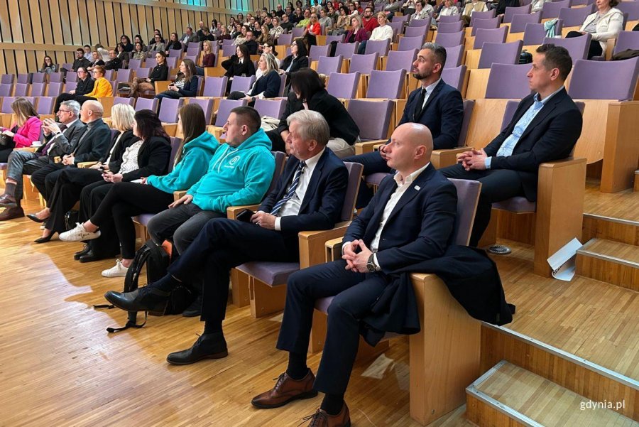 Wśr&oacute;d uczestniczek i uczestnik&oacute;w konferencji pojawił się m.in. dyrektor zarządzający ds. inwestycji Tomasz Gałązka (fot. Magdalena Starnawska)