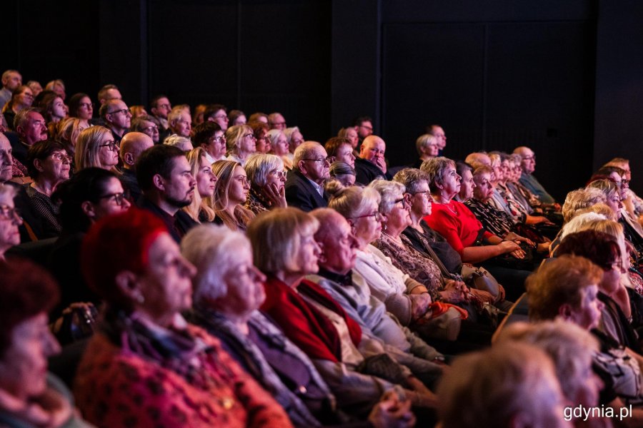 Goście uroczystości w Teatrze Miejskim w Gdyni