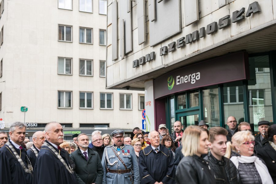 Odsłonięcie tablicy z okazji 90-lecia Cechów Rzemieślniczych w Gdyni