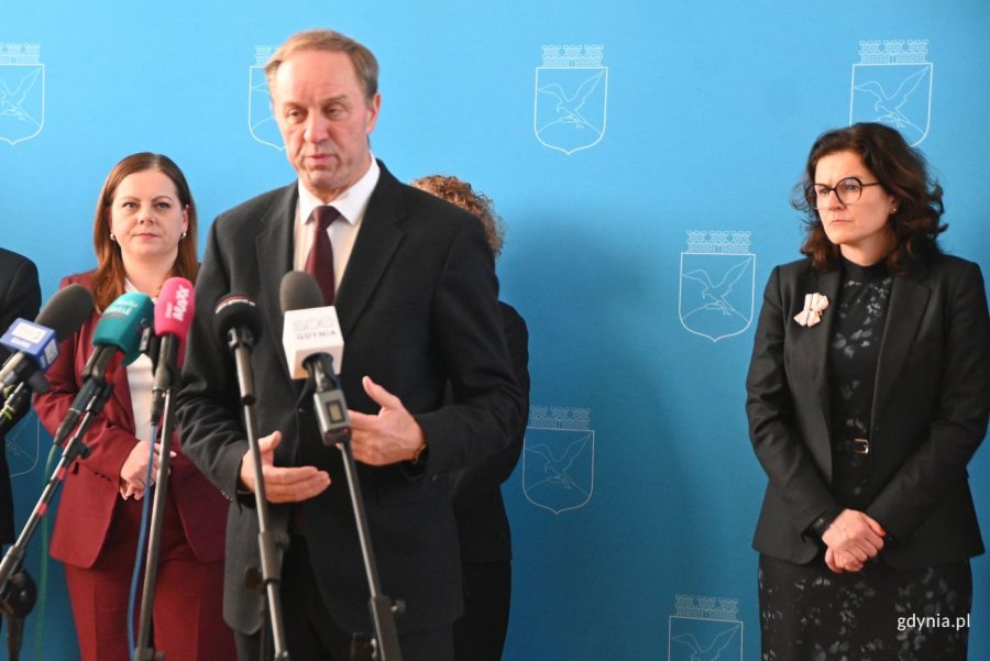 Na zdjęciu m.in.: Mieczysław Struk, marszałek wojew&oacute;dztwa pomorskiego (fot. Magdalena Starnawska)