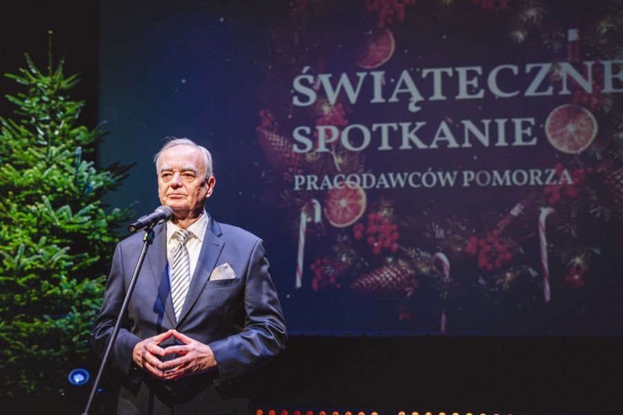 Zbigniew Canowiecki – prezydent Pracodawców Pomorza przemawiający podczas spotkania świątecznego