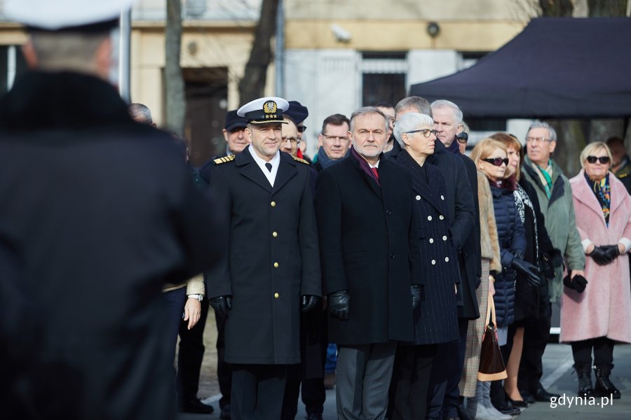 Uroczystości oficjalne pod pomnikiem Polski Morskiej z okazji 93. rocznicy nadania praw miejskich, fot. Dawid Linkowski