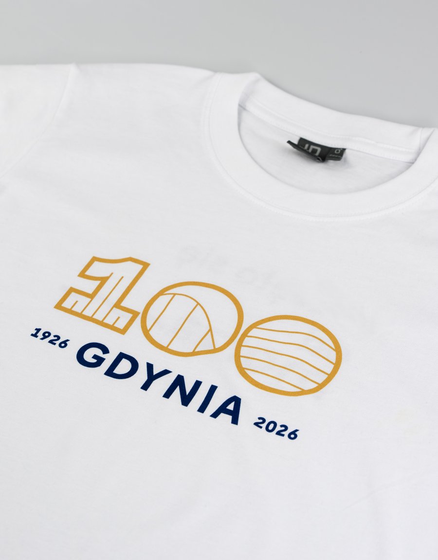 Biały t-shirt z logo urodzin miasta (fot. Filip Miotk/MIT)