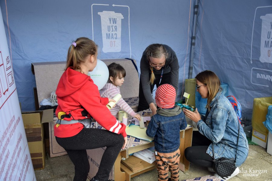 Edukacja na temat ochrony naszej planety i segregacji śmieci // fot. Julia Kurgan