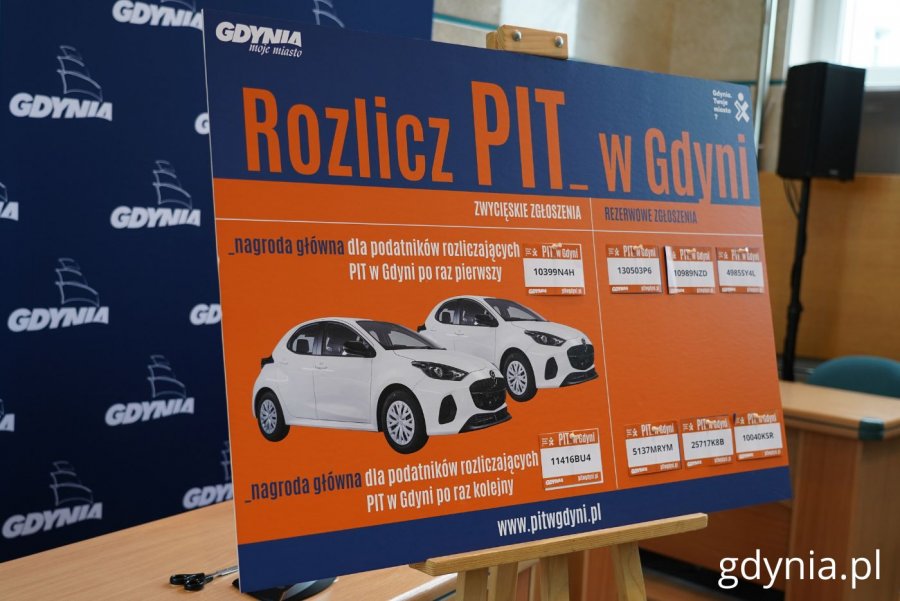 Zwycięzcy 8. edycji loterii „Rozlicz PIT w Gdyni” (fot. Magdalena Starnawska)