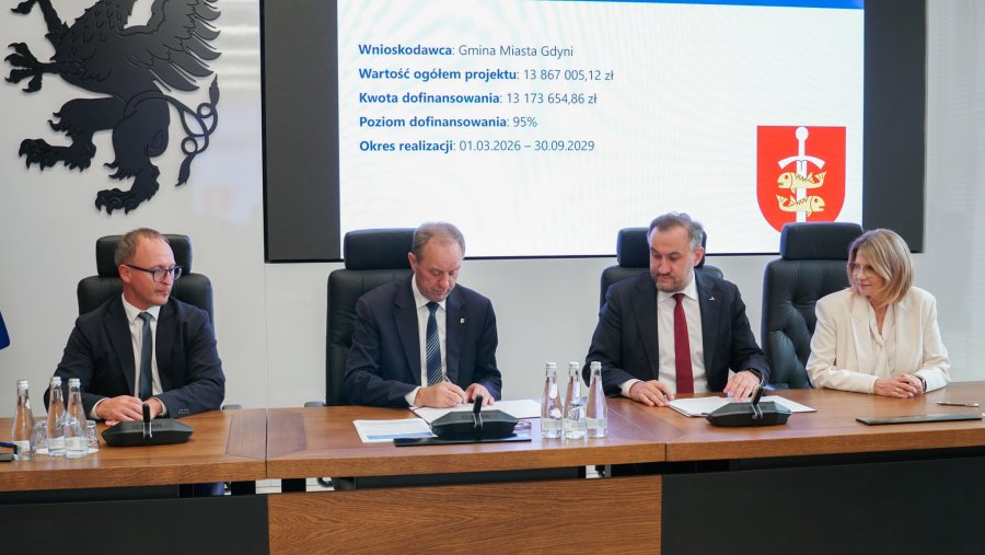 Podpisanie umowy w Urzędzie Marszałkowskim Wojew&oacute;dztwa Pomorskiego
