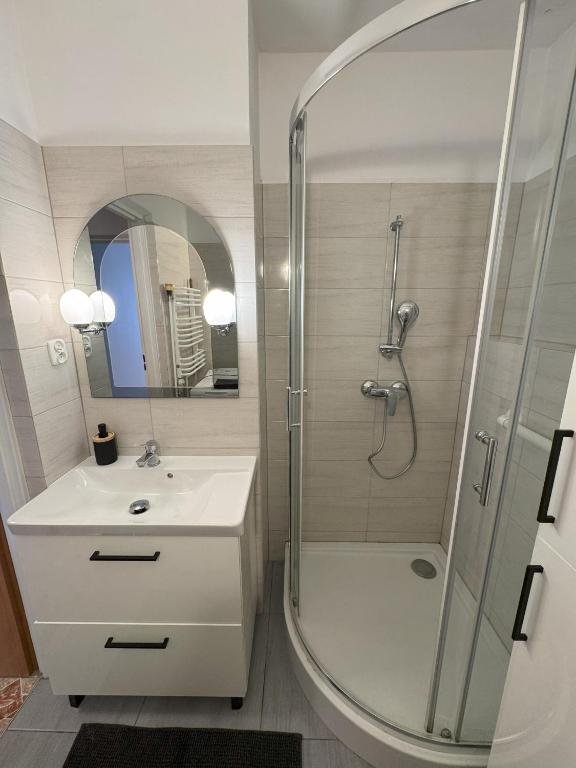 Łazienka w obiekcie Etezje Apartamenty Bathory