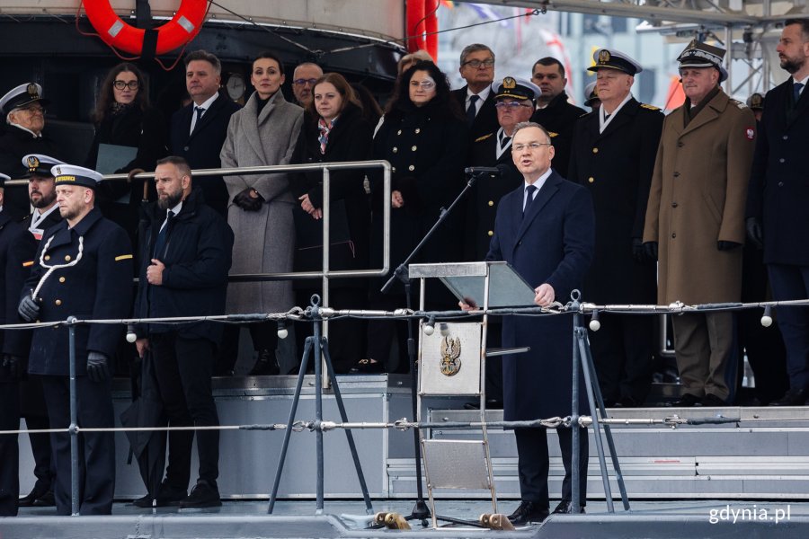 Prezydent RP Andrzej Duda podczas uroczystości z okazji 106. rocznicy utworzenia Marynarki Wojennej
