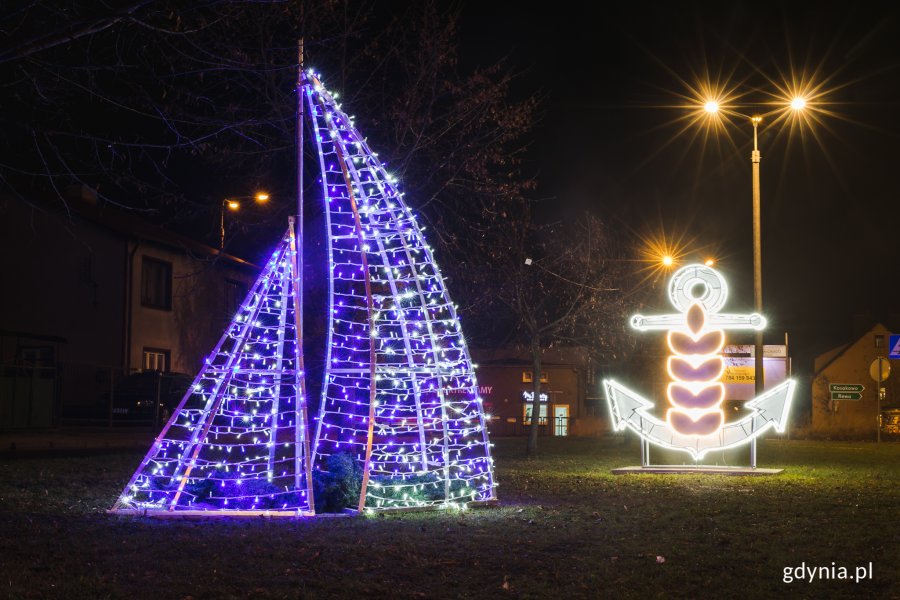 Pierwsze świąteczne iluminacje rozbłysły na Pogórzu // fot. Karol Stańczak