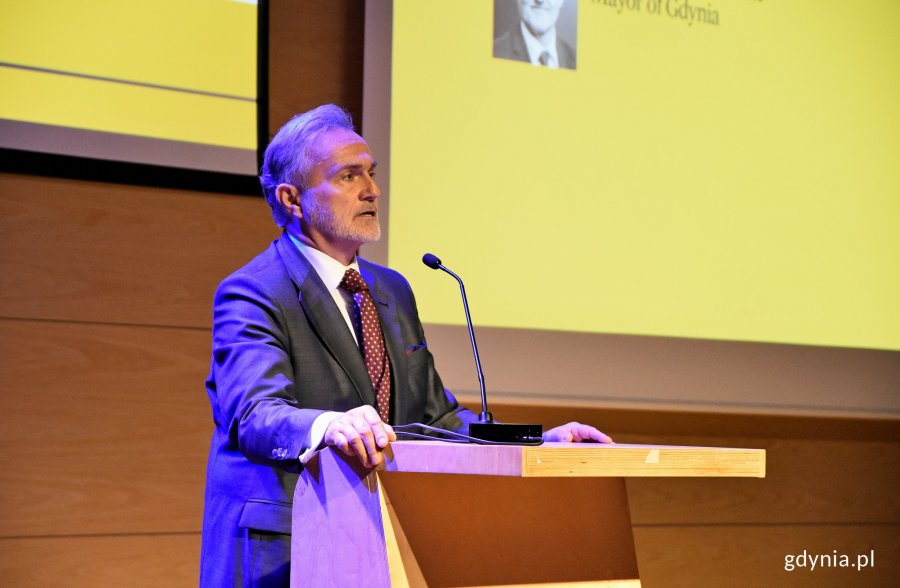 Urban E-mobility Forum 2019 w PPNT Gdynia - Wojciech Szczurek, prezydent Gdyni, fot. Kamil Złoch