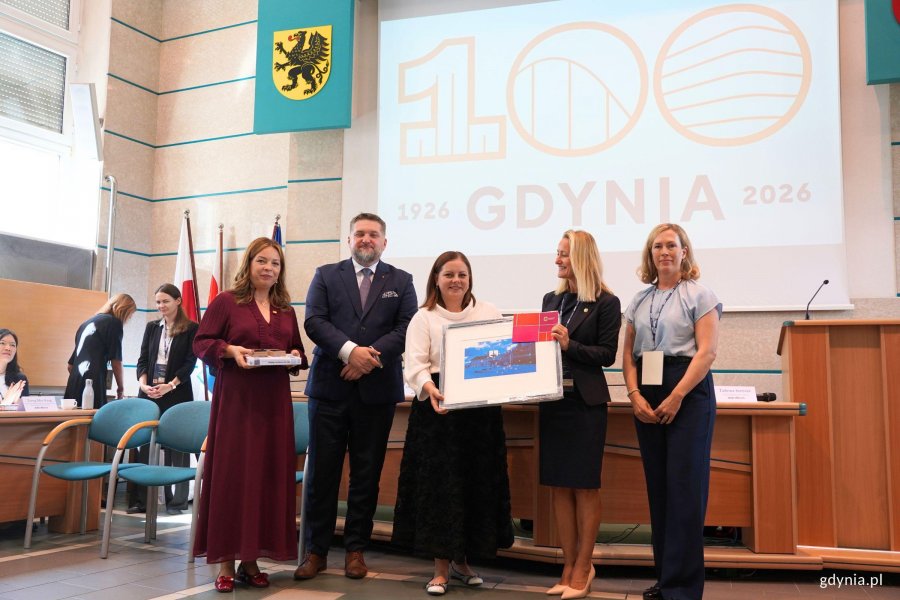 Grupa os&oacute;b