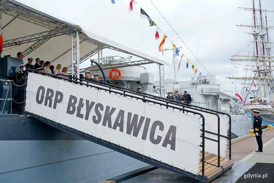 Uroczystość przekazania obowiązk&oacute;w dow&oacute;dcy COM - DKM odbyła się na pokładzie ORP &bdquo;Błyskawica&rdquo; 