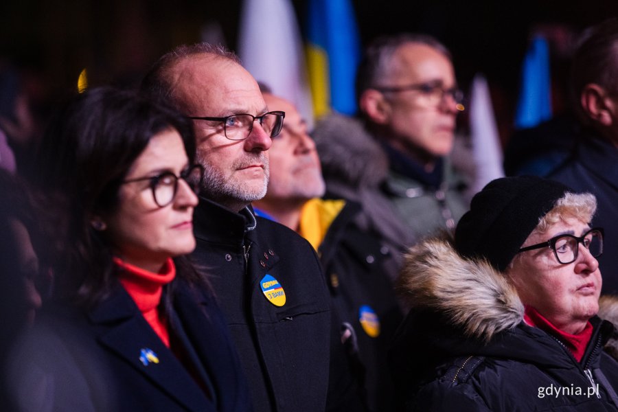 Wiec solidarności z Ukrainą. Na zdjęciu m.in: Aleksandra Dulkiewicz, prezydent Gdańska, Michał Guć, wiceprezydent Gdyni ds. innowacji, posłanka Henryka Krzywonos, prezydent Gdyni, Wojciech Szczurek, Fot. Karol Stańczak