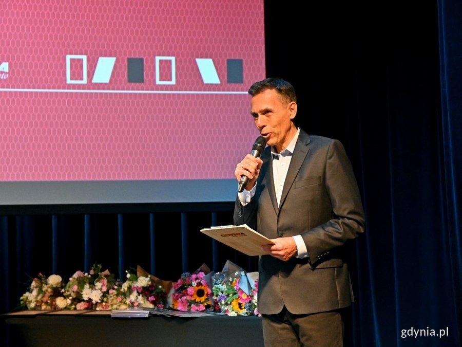 Uroczystość w Konsulacie Kultury poprowadził Krzysztof Dąbrowski // fot. Magdalena Czernek