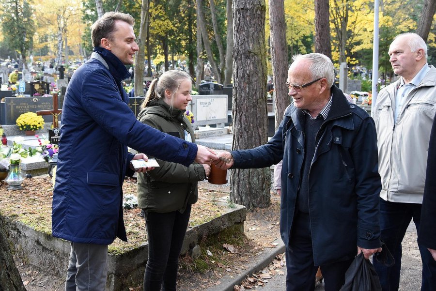 W Gdyni tradycyjnie odbywa się zbiórka pieniędzy na rzecz Hospicjum imienia św. Wawrzyńca, fot. M. Puszczewicz