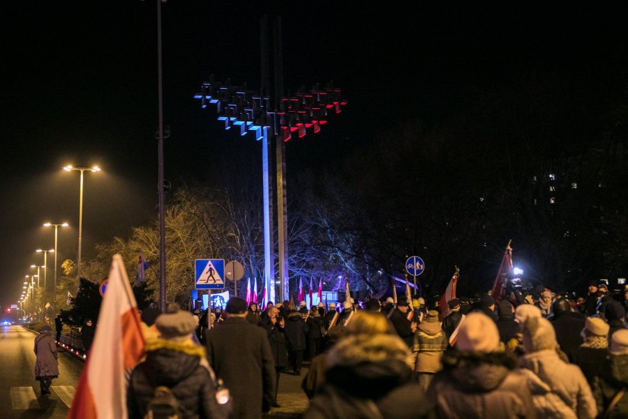 Wieczorne uroczystości upamiętniające ofiary Grudnia '70 // fot. Karol Stańczak