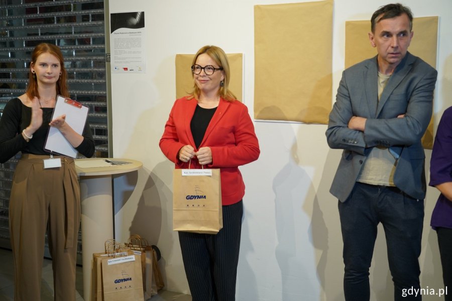 Na zdj. m.in. wiceprezydentka Gdynia Oktawia Gorzeńska i Jacek Debis z ARG