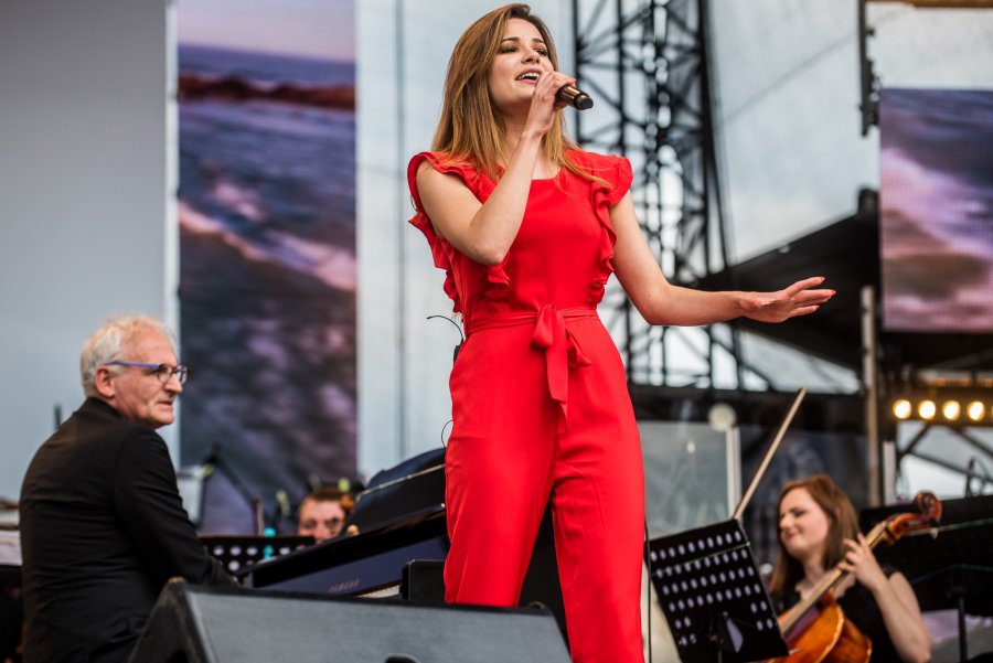 Koncert upamiętniający 30.rocznicę wizyty Jana Pawła II w Gdyni.Na zdjęciu Natalia Szroeder. //fot. Dawid Linkowski