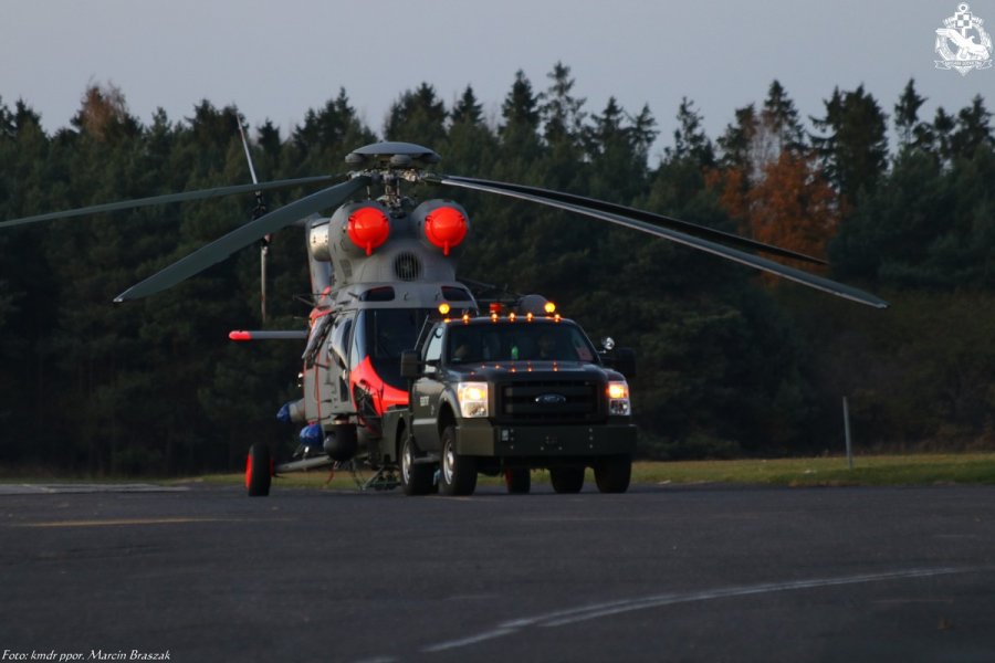 W-3WARM Anakonda już po modernizacji na płycie lotniska w gdyńskich Babich Dołach, fot. kmdr ppor. Marcin Braszak / www.blmw.wp.mil.pl