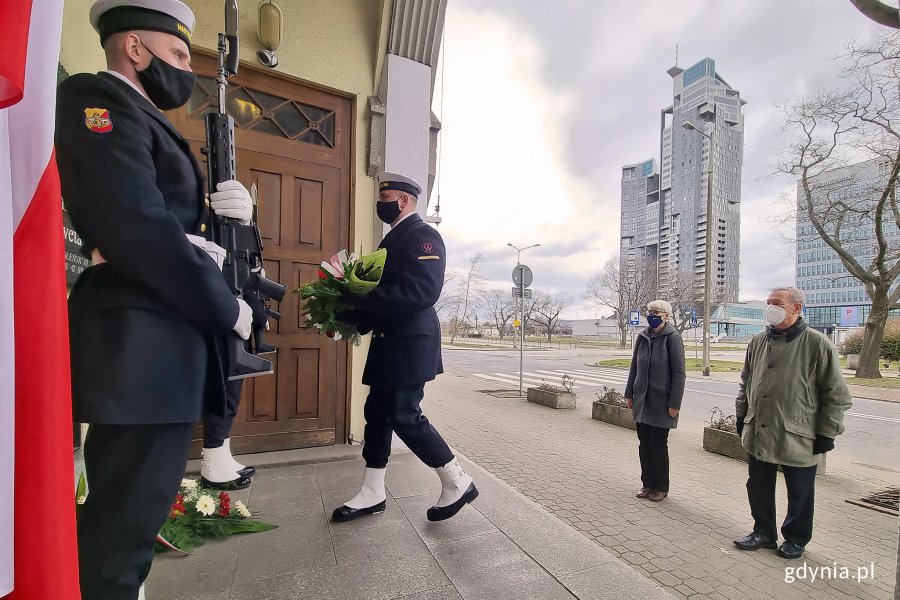 Uroczystości z okazji 11. rocznicy katastrofy smoleńskiej. Fot. Michał Puszczewicz