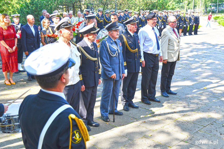 Uroczystości upamiętniające 80. rocznicę wybuchu II wojny światowej na cmentarzu w Redłowie, fot. Michał Puszczewicz