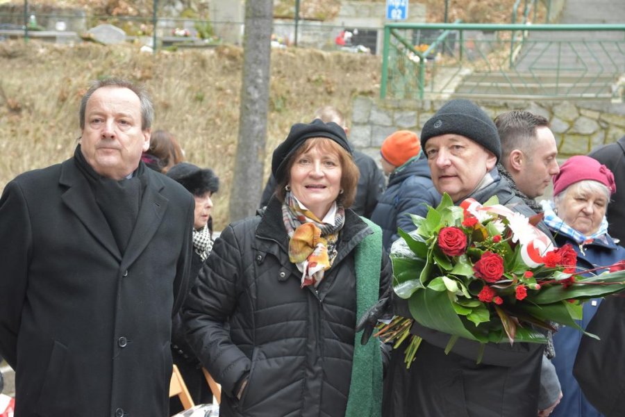 Odsłonięcie tablicy Pamięci Ofiar Stutthof na cmentarzu witomińskim // fot. Lechosław Dzierżak