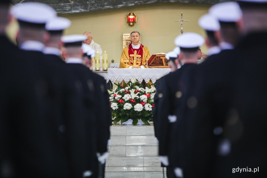 Uroczysta msza święta z okazji 101. rocznicy utworzenia Marynarki Wojennej // fot. Karol Stańczak