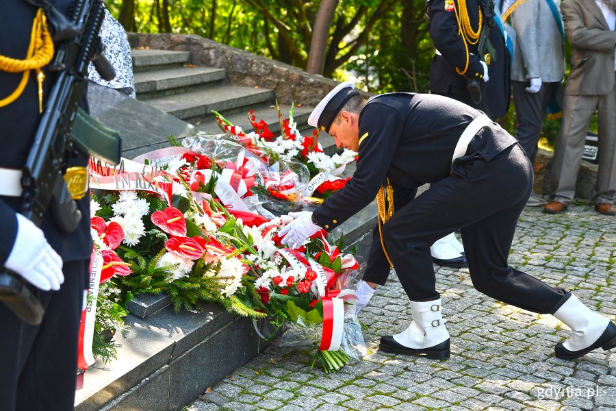 Uroczystości upamiętniające 80. rocznicę wybuchu II wojny światowej na cmentarzu w Redłowie, fot. Michał Puszczewicz
