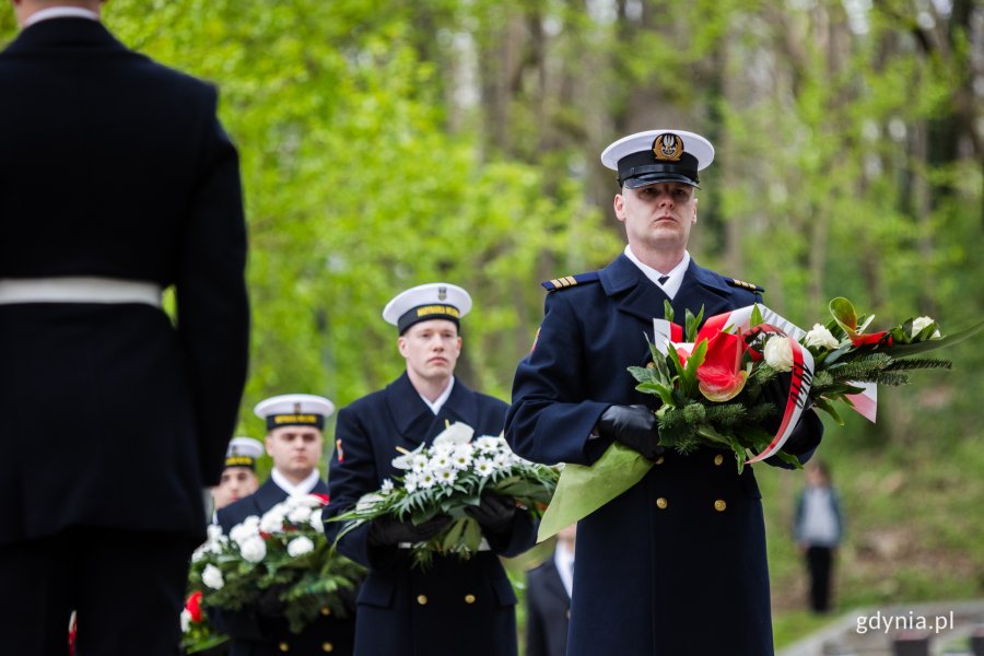 W sobotę 13 kwietnia, w Dzień Pamięci Ofiar Zbrodni Katyńskiej, Gdynia oddała hołd Polakom zamordowanym przez NKWD. Fot. Karol Stańczak. 