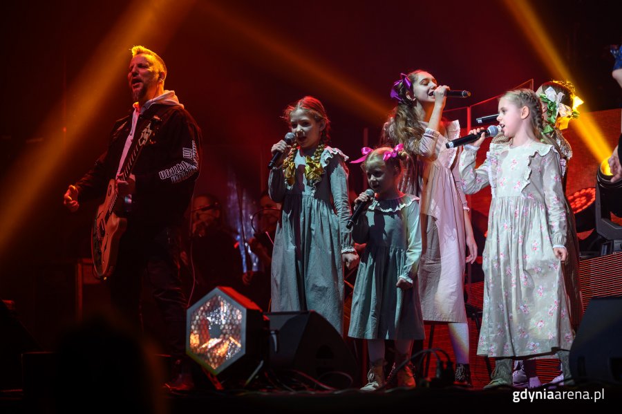 Koncert „Betlejem w Gdyni”. Na scenie Arka Noego // fot. Dawid Linkowski