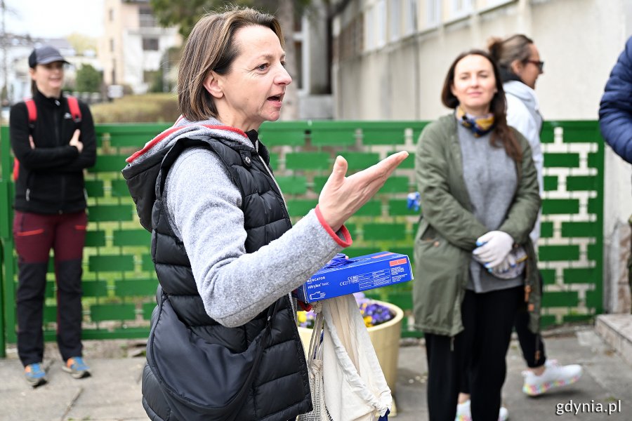 Radna miasta podczas akcji sprzątania z okazji Dnia Ziemi, którą zorganizowała