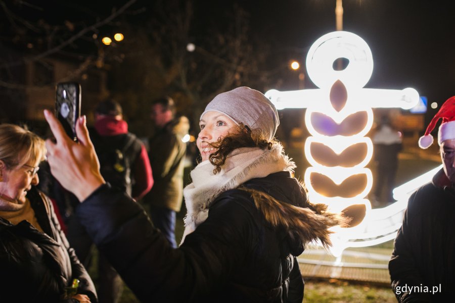 Pierwsze świąteczne iluminacje rozbłysły na Pogórzu // fot. Karol Stańczak