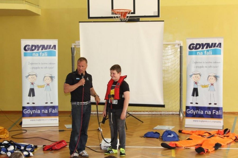 "Gdynia na fali" to także zajęciach w szkołach / fot. gdyniasport.pl