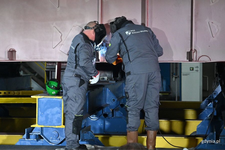 Uroczystoste położenie stępki w Stoczni Wojennej (fot. Magdalena Starnawska)