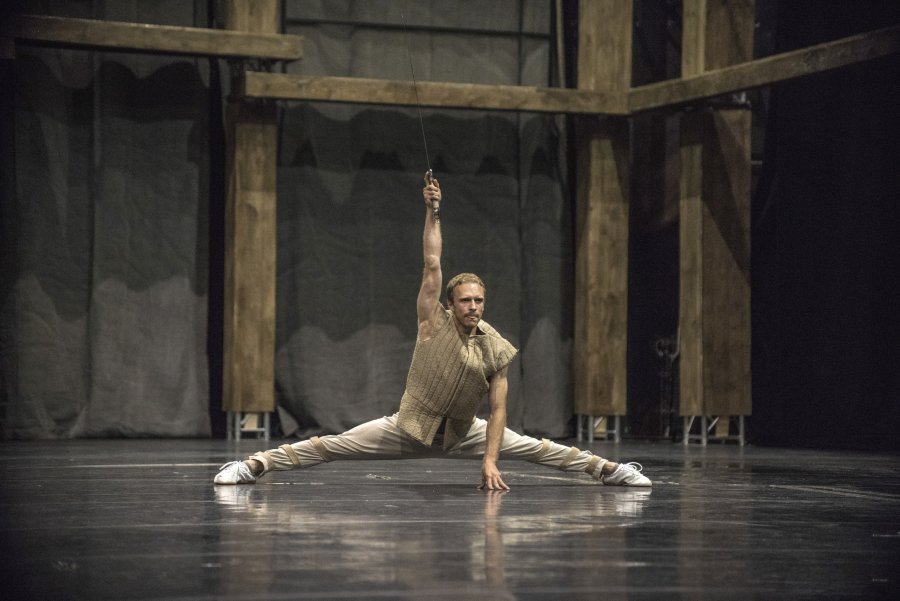 Przygotowania do premiery Wiedźmina w Teatrze Muzycznym fot. Przemysław Burda